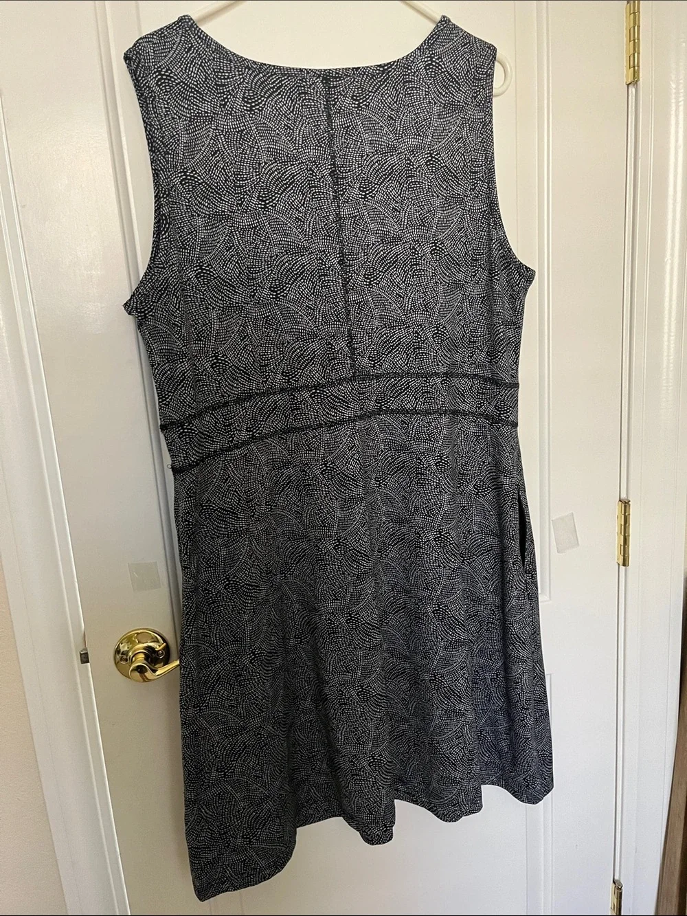 Jockey Black & White Sleeveless Patterned V-Neck Dress XL - Picture 7 of 8